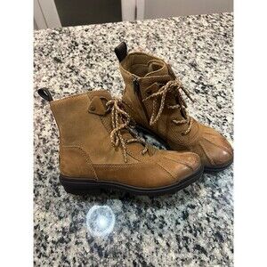 UGG Suede Lace-Up Boots SZ 6 New/WNB